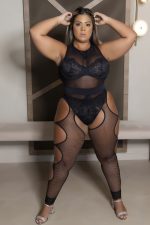 Body plus size sofisticado em tule e renda preta fio dental
