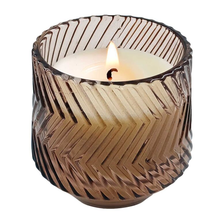 Vela perfumada com suporte em vidro luxo marrom 7x8cm fragrância âmbar e patchouli