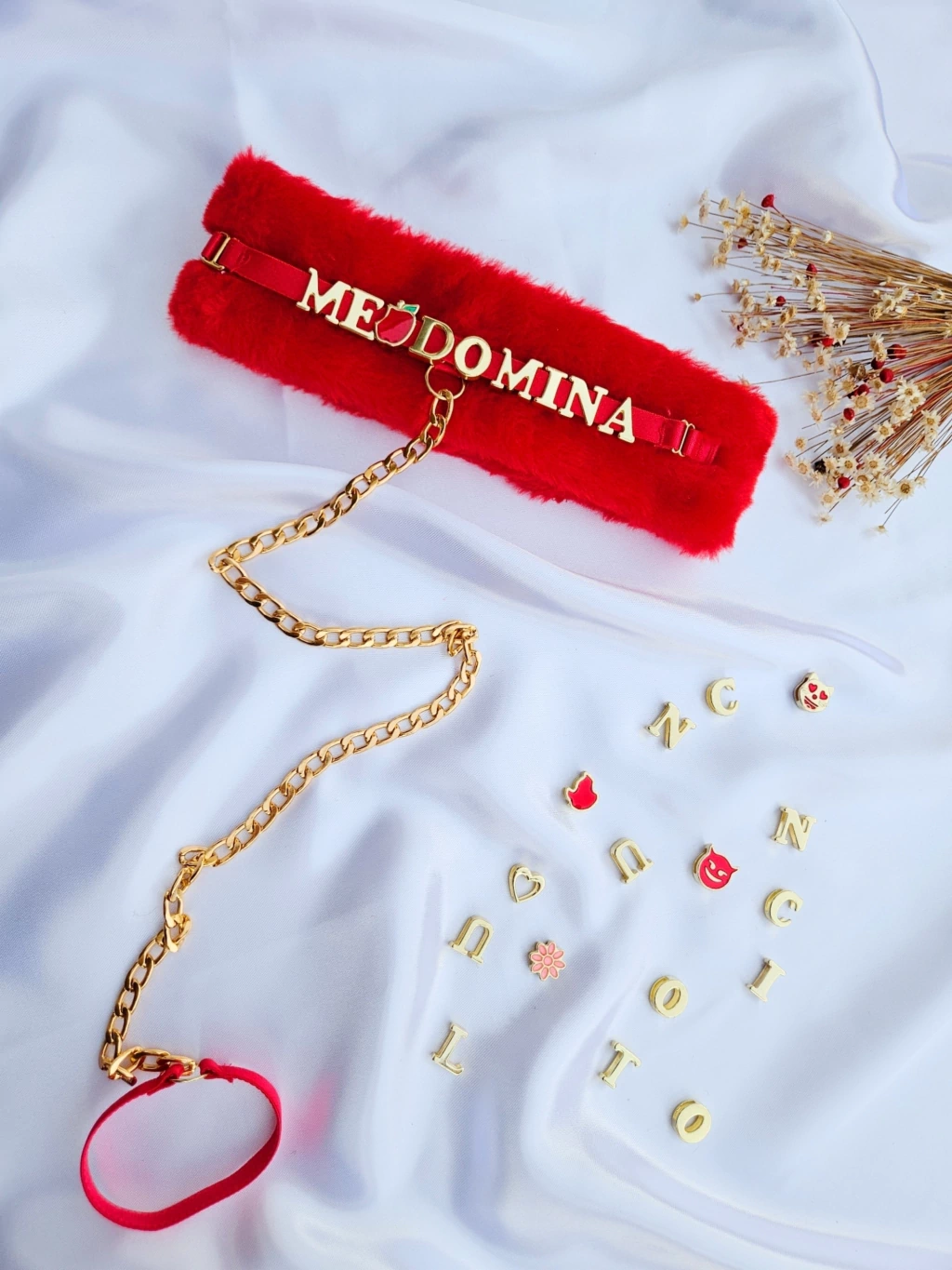 Coleira Choker BDSM de Pelúcia Vermelha personalizável macia para casais Coleira Choker BDSM de Pelúcia Vermelha personalizável macia para casais